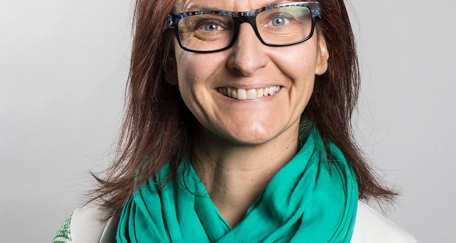 Krystel-carre-900-900