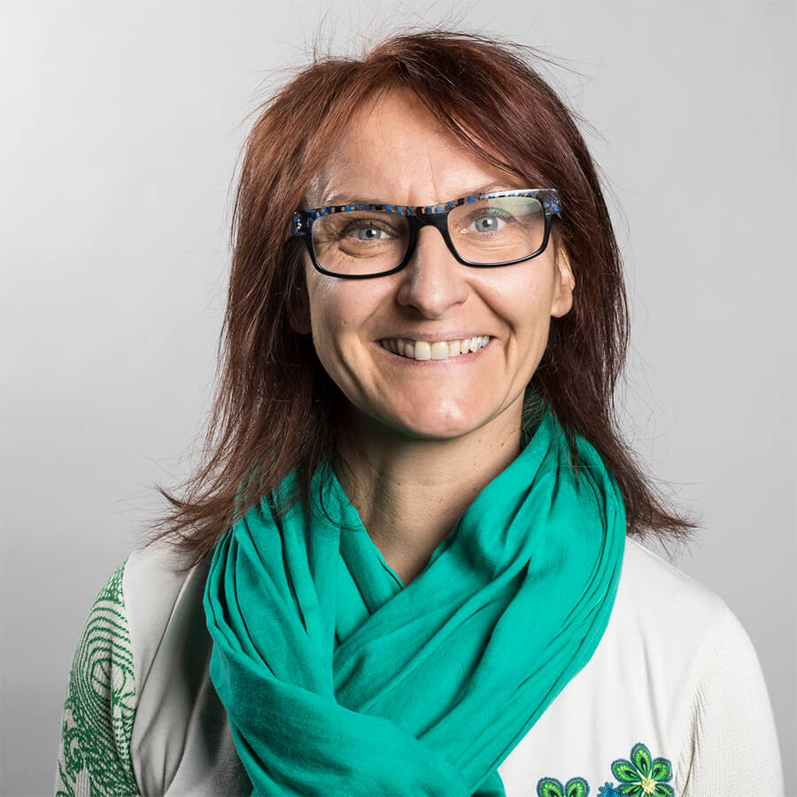 Krystel-carre-900-900